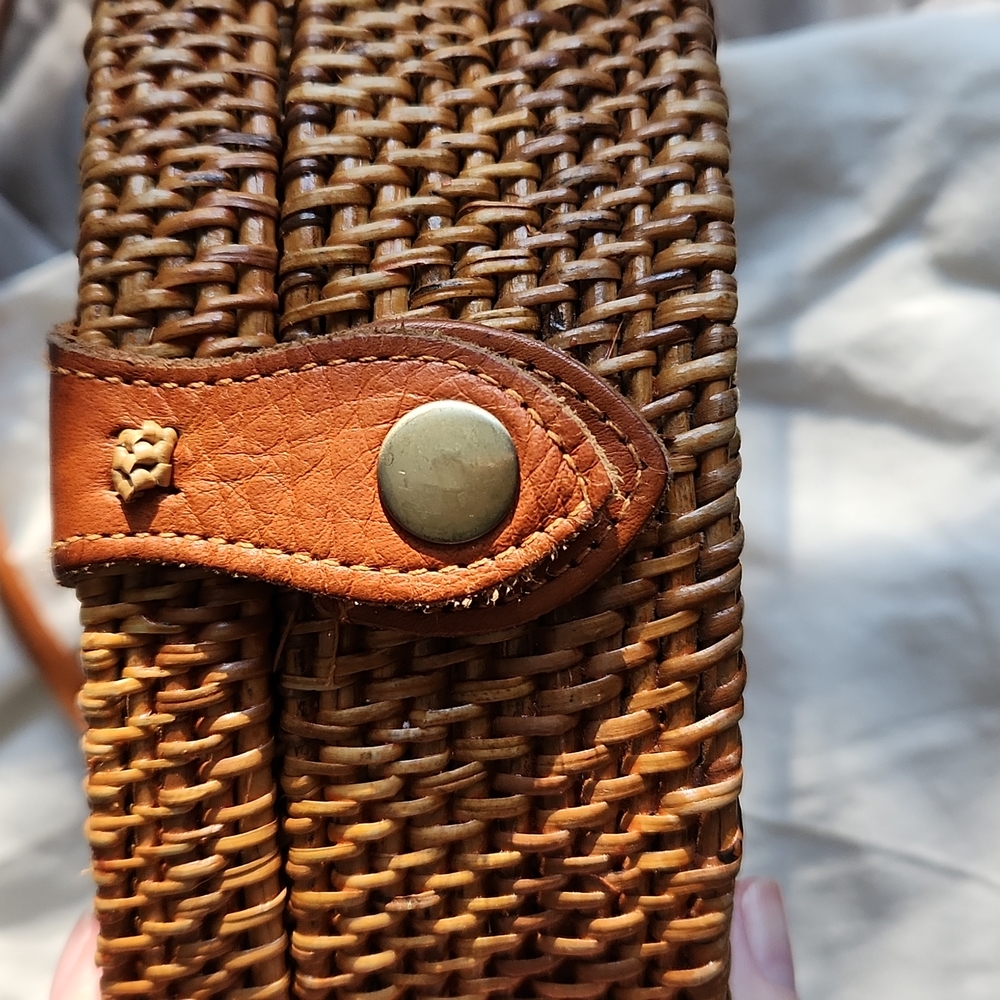Amerii Woven Cross-Body Bag - Picture 8 of 8